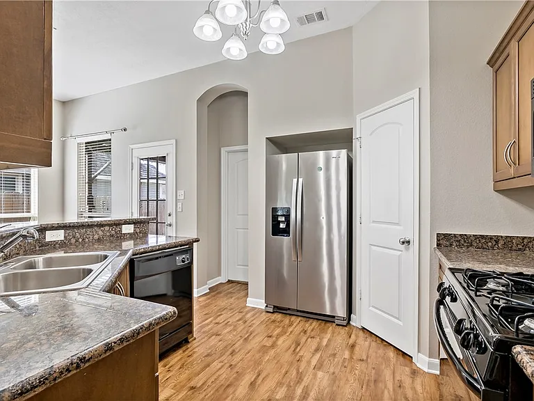 15427 Baker Mdw — Photo 13