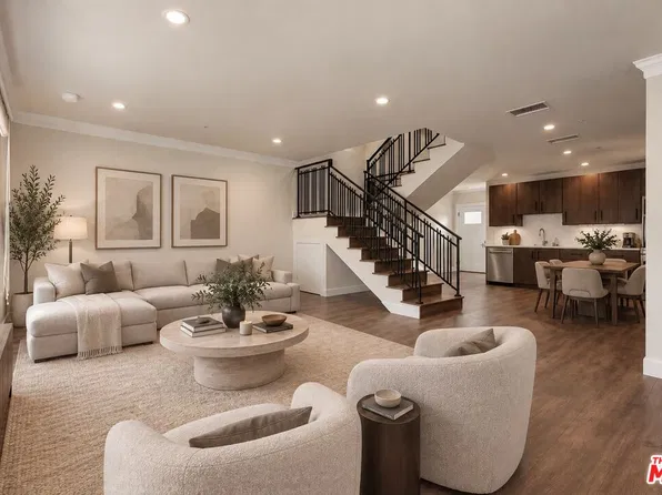 1153 N Beachwood Dr APT 3, Los Angeles, CA 90038