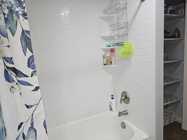 3136 Delburn Ave — Photo 24