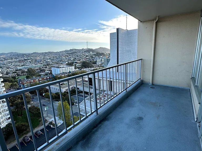 1200 Gough St #13D — Photo 9