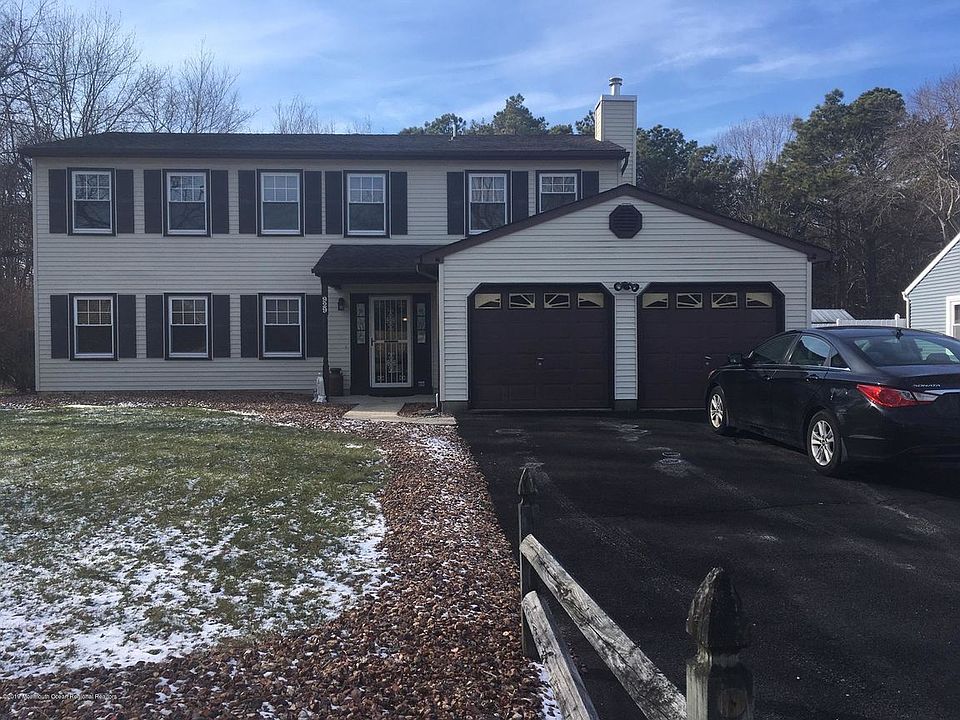 1st image of 929 Fairview Dr