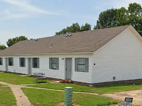 693 Jill Ln APT B, Bono, AR 72416