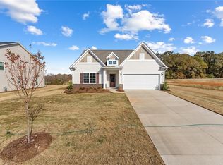 762 Oak Hill Ln, Belton, SC 29627