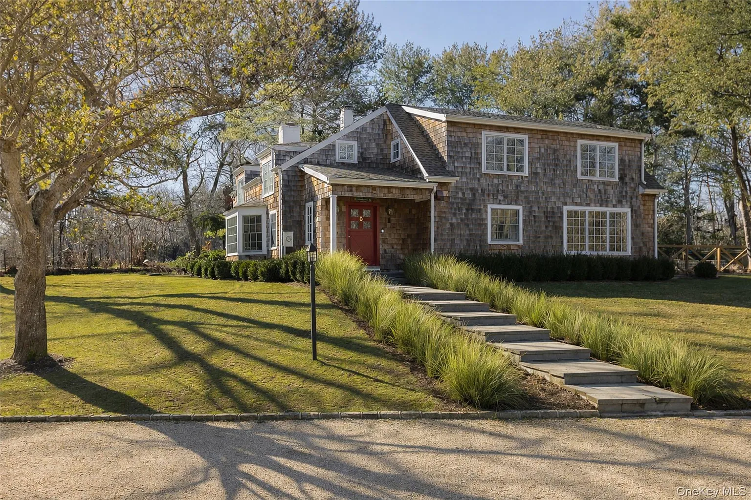 98 South Road photo 1