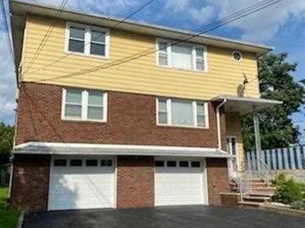 12 Main St #2