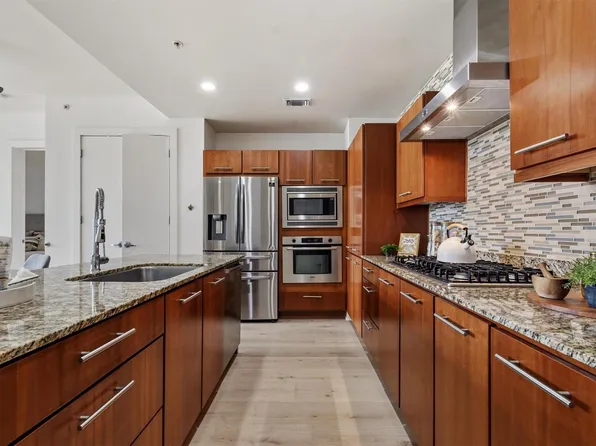 210 Lee Barton Dr Unit 517, Austin, TX 78704