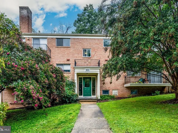 10513 Weymouth St APT 202, Bethesda, MD 20814