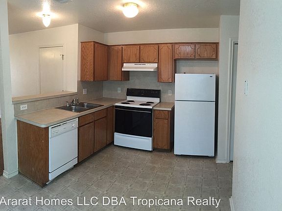 5th image of 4002 Madison Dr APT D