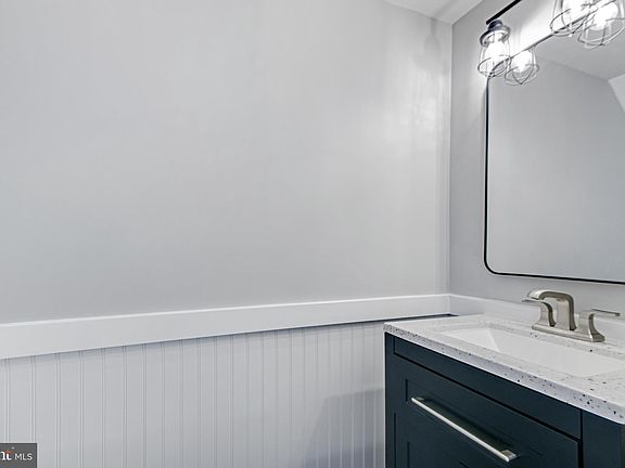 5th image of 5778 Sunset View Ln