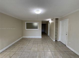 6930 Miami Gardens Dr #1307, Hialeah, FL 33015