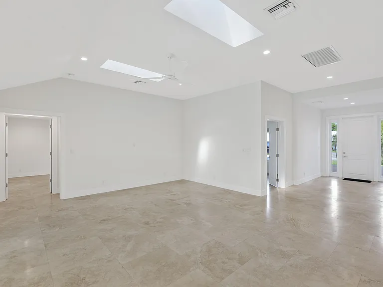 1386 S Atlantic Dr — Photo 31