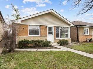 7727 New England Ave, Burbank, IL 60459