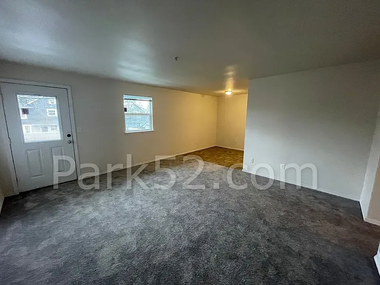 601 N Grant Ave #7 — Photo 3
