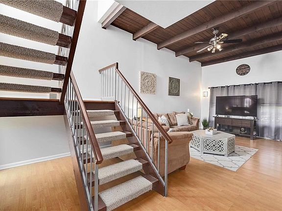 4th image of 4170 Knight Ln Unit 10