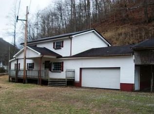 25 Burgraff Rd, Mc Andrews, KY 41543