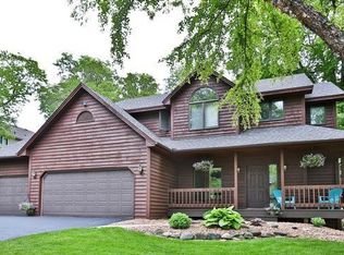 19552 Jade Ln, Lakeville, MN 55044