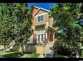 9025 S Ridge Bend Ct, Sandy, UT 84094