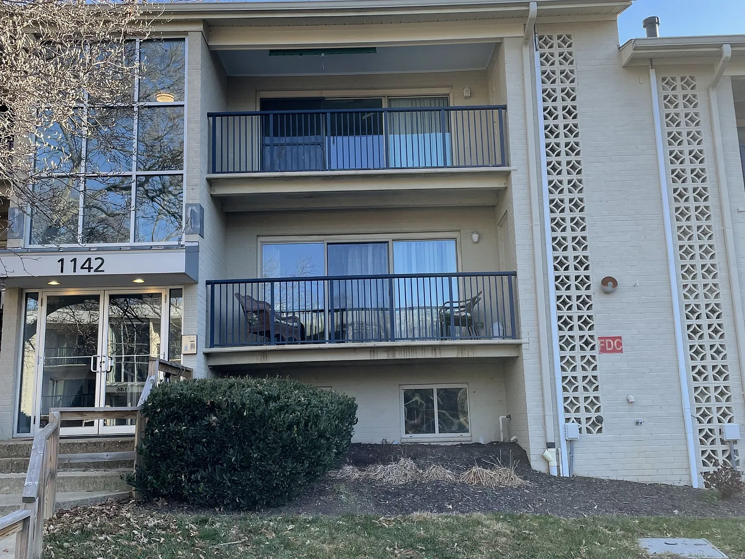 1142 Cove Road - 1 — Photo 1