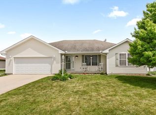 902 Allison Dr, Tolono, IL