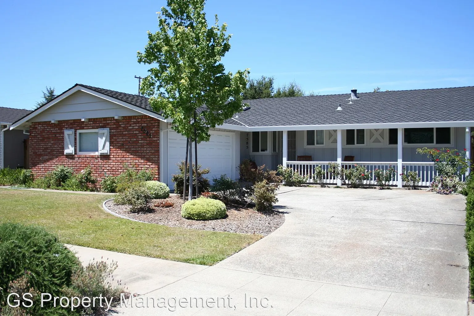 7585 Kirwin Ln photo 1