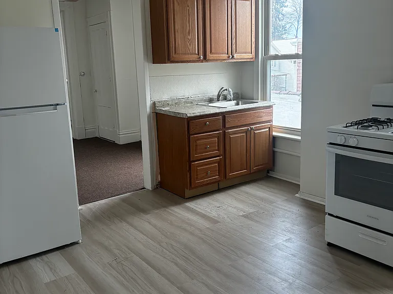 448 5th Ave #2 — Photo 3