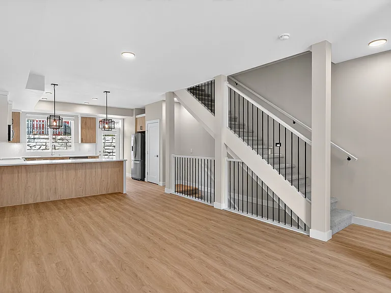 4025 Gellatly Rd S — Photo 10