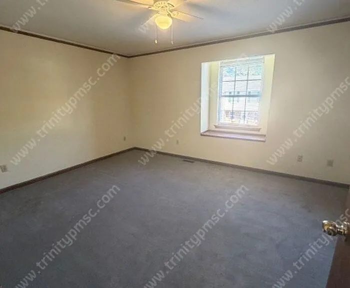 415 Nelson Dr #C — Photo 4