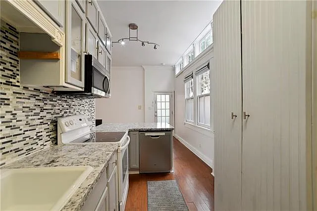 923 Saint Philip St #AB — Photo 5