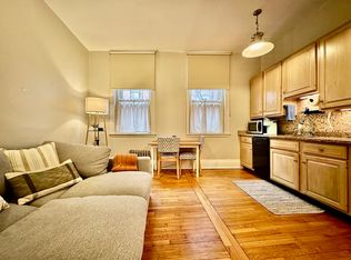 68 Phillips St APT 2, Boston, MA 02114