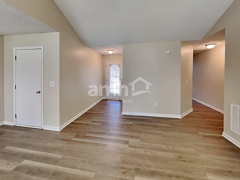 2921 Knoll View Pl — Photo 7