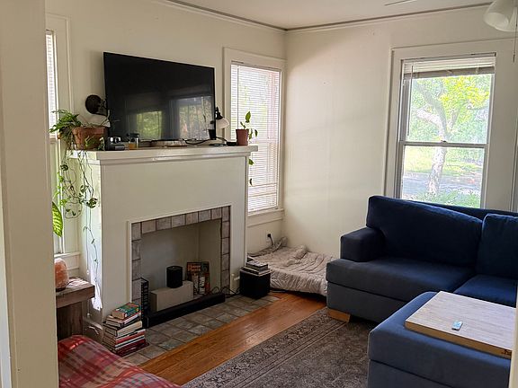 5th image of 1701 Dywer Ave