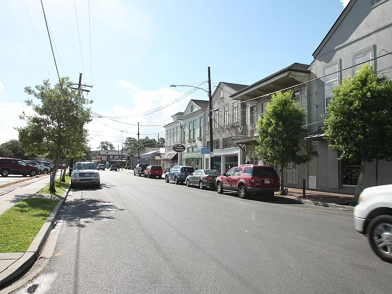 1507 Robert St — Photo 15