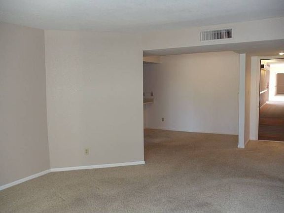 5th image of 4141 N 31st St Unit 228