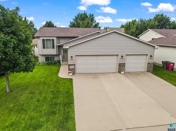 3513 W 90th St, Sioux Falls, SD 57108