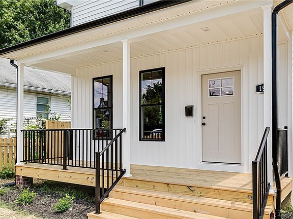 2nd image of 1901 Rawlings St