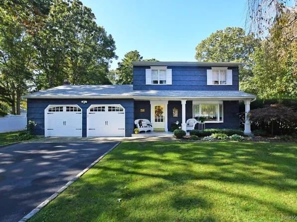 10 Artist Lake Boulevard, Middle Island, NY 11953