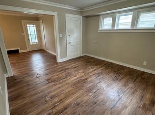 1500 Victoria Ave, Lakewood, OH 44107