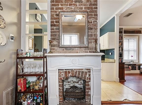 5th image of 605 Olivier St