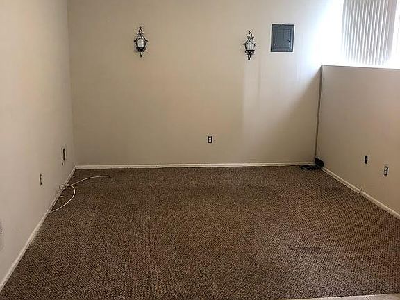 3rd image of 146 Bayview Ln