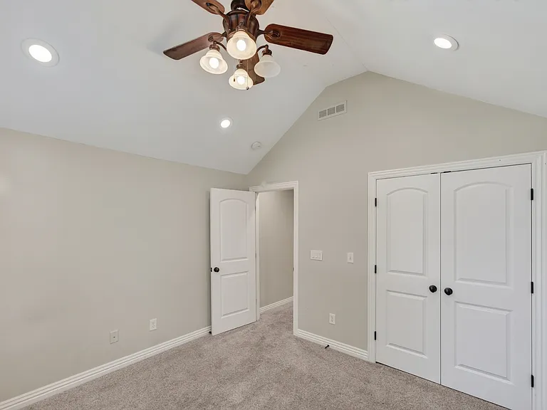 935 E Weldon Dr — Photo 25