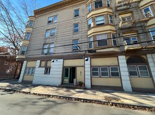 251 Green St #1B, Schenectady, NY 12305