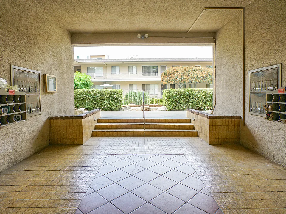 Marengo Apartments