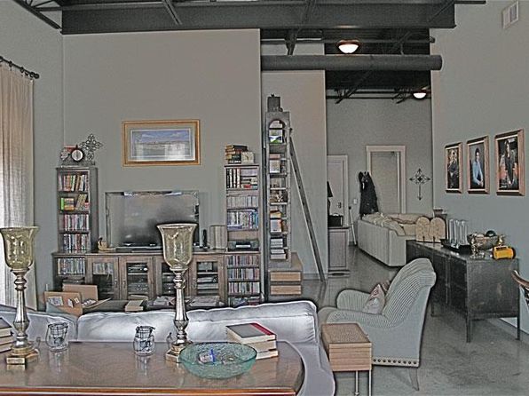 218 Village Sq APT 300