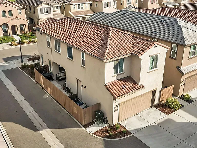 4355 Adriatic Sea Way — Photo 3