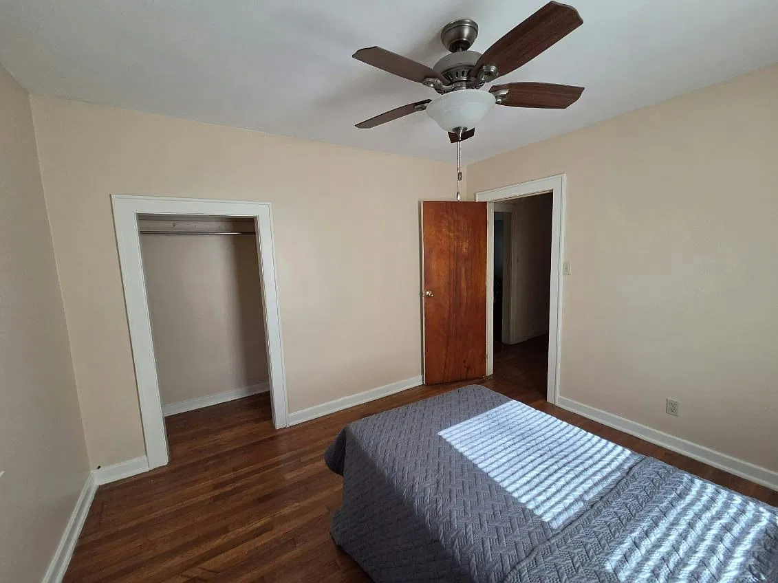 325 Lynn St — Photo 2