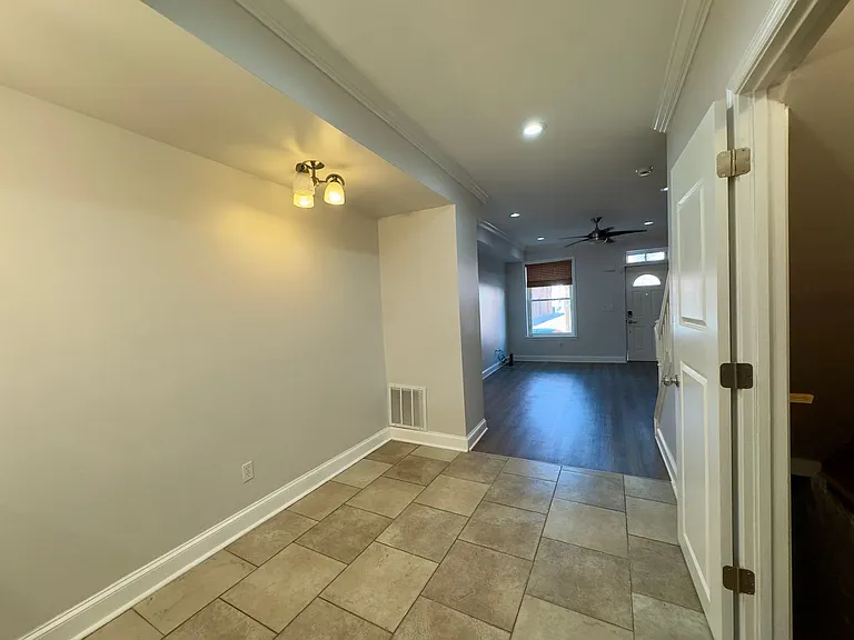 709 Scott St — Photo 3
