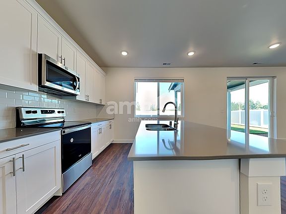 3rd image of 7711 Verona Loop SW