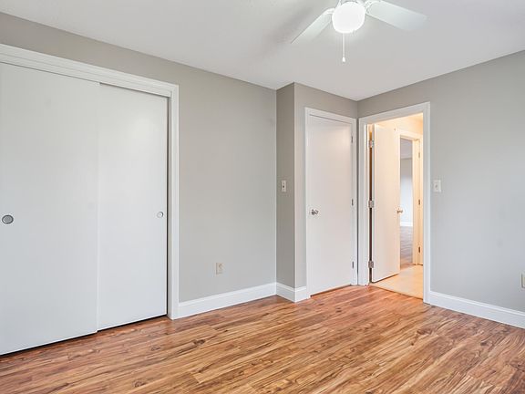 4th image of 12 Killian Dr