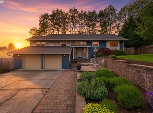 12395 SW Clara Ln, Lake Oswego, OR 97035