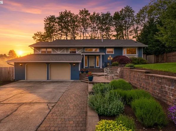12395 SW Clara Ln, Lake Oswego, OR 97035